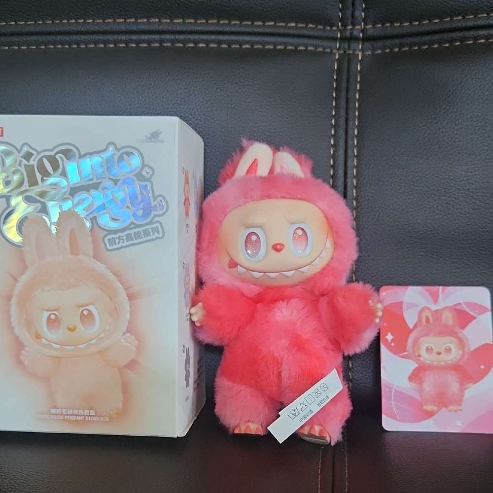 Labubu BIE Love (Pink) BIG INTO ENERGY THE MONSTERS SERIES